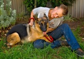 310A9782 Man and puppy